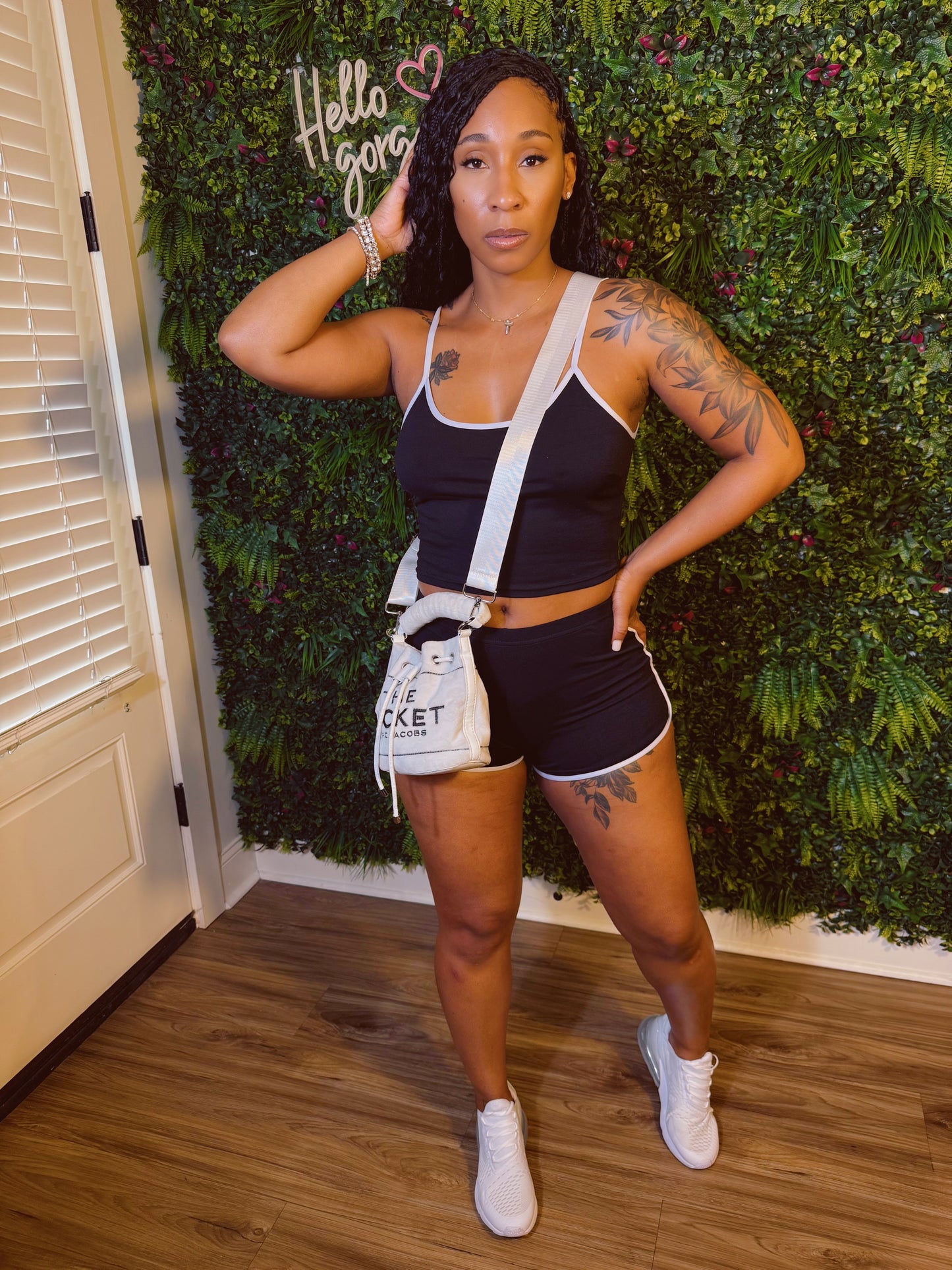Simple Short Set